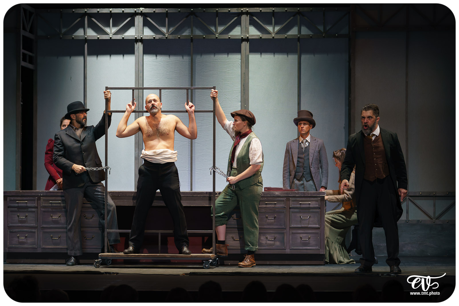 LES TÉMÉRAIRES (LE GRENIER DE BABOUCHKA)